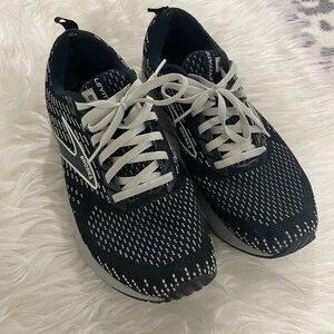 Brooks Levitate Sneakers